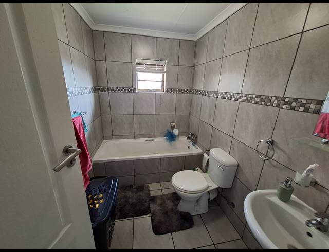 3 BEDROOM FREESTANDING FOR SALE IN PARKRAND